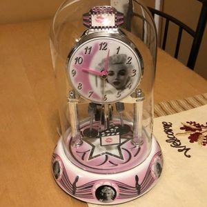 Marilyn Monroe Clock